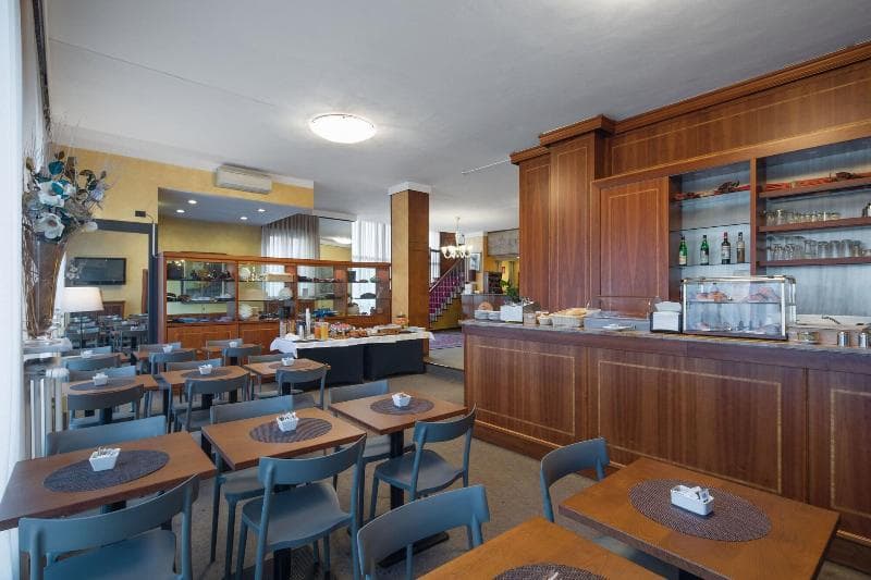 Hotel Excelsior Pavia main