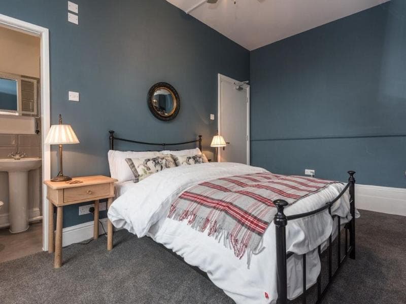 Summerfield Pub & Boutique Rooms 3