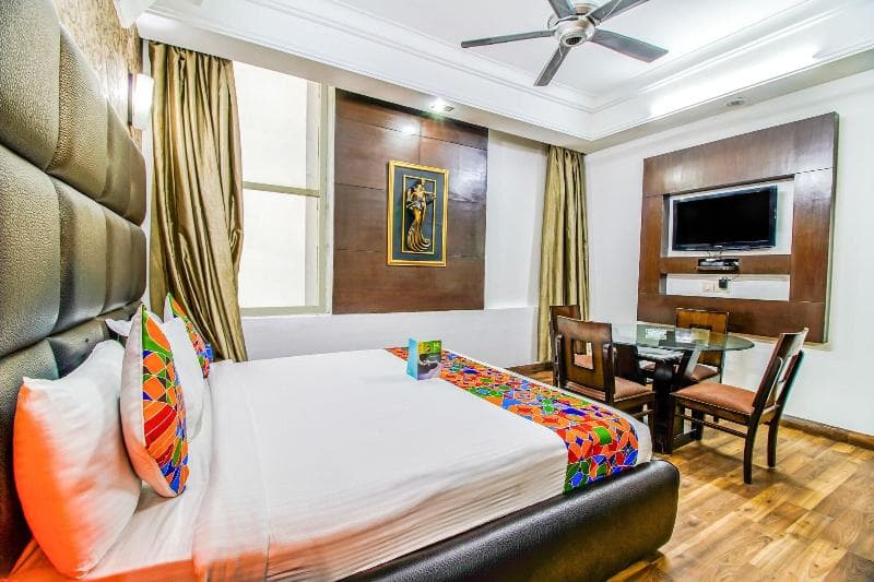 Fabhotel Cameron 5