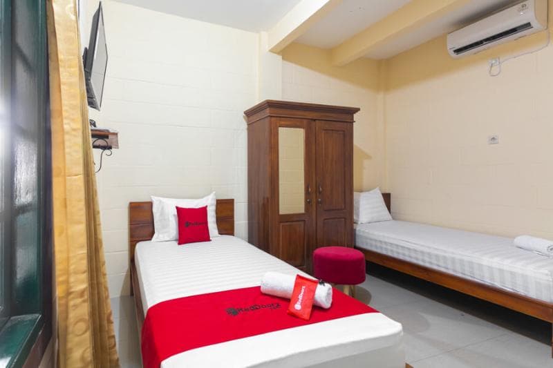 Reddoorz Syariah Near Titik Nol Yogyakarta 3