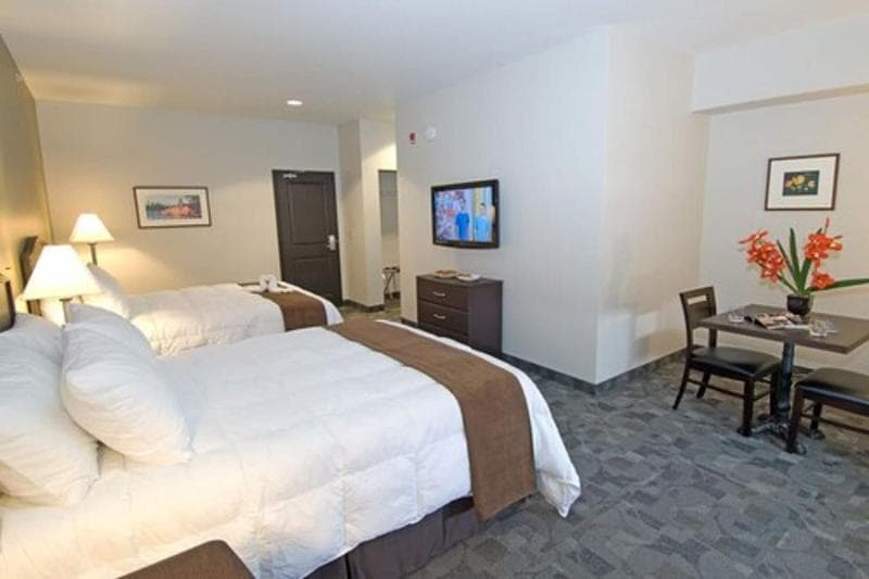 Midland Inn & Suites photo 1