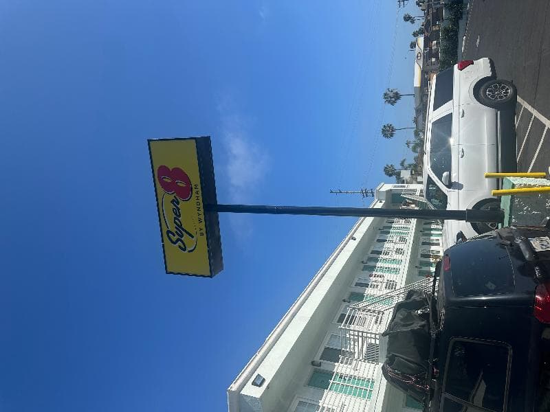 Super 8 By Wyndham Oceanside Downtown 3