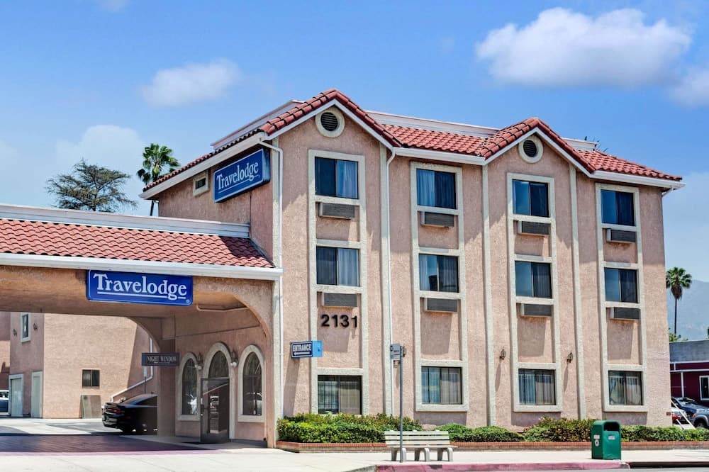 Travelodge By Wyndham Pasadena Central main