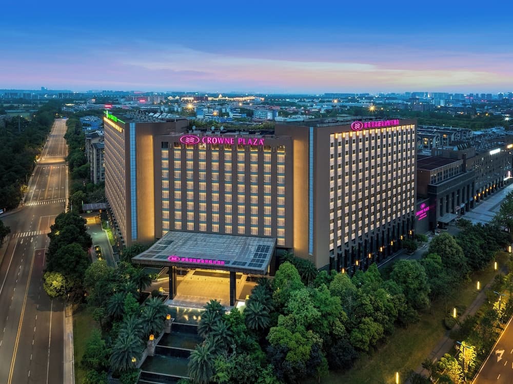Holiday Inn Chengdu High Tech Center main