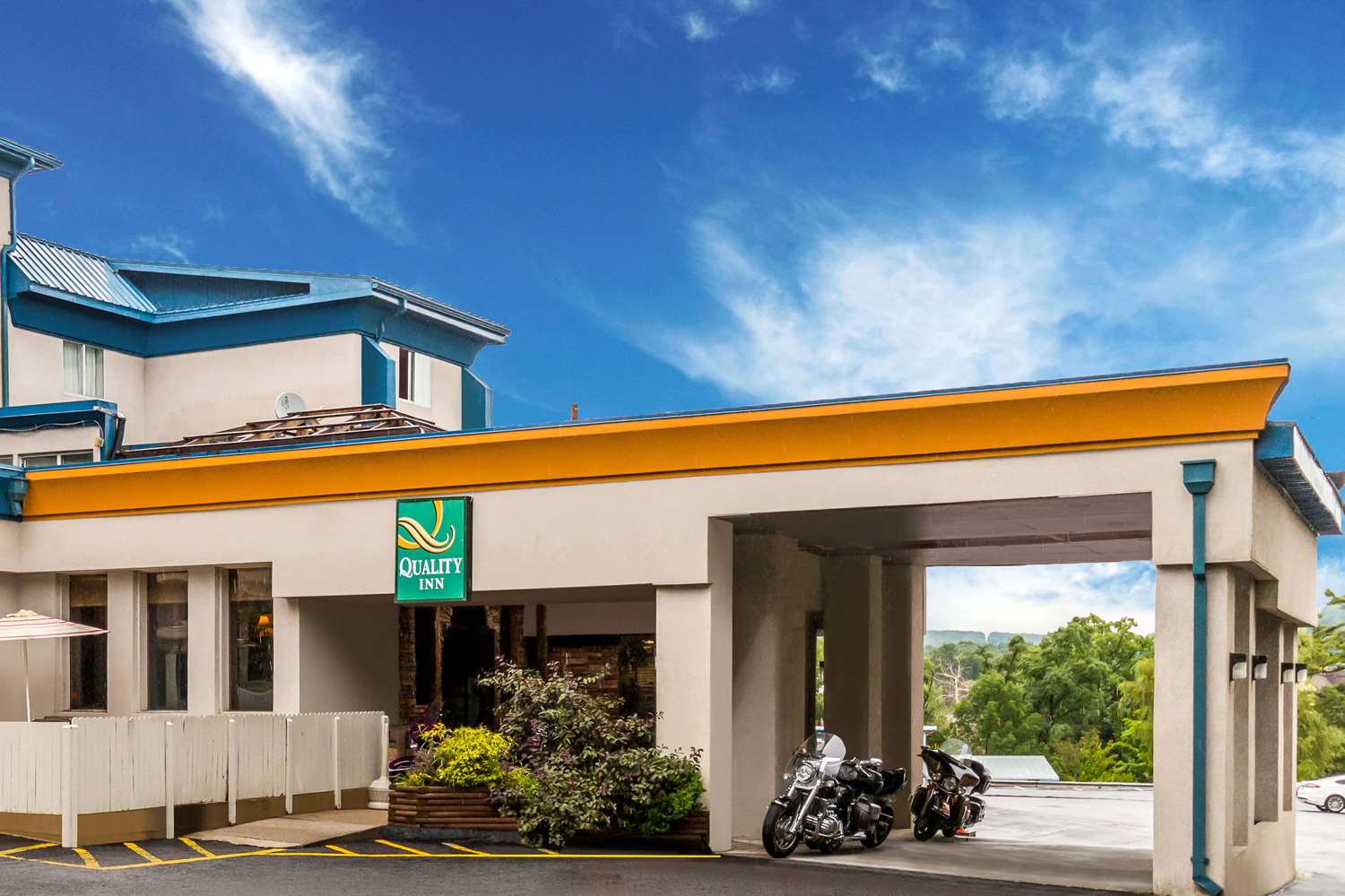 Quaint Inn Andsuites