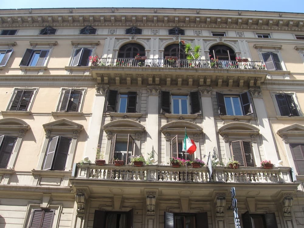 Aristotele main