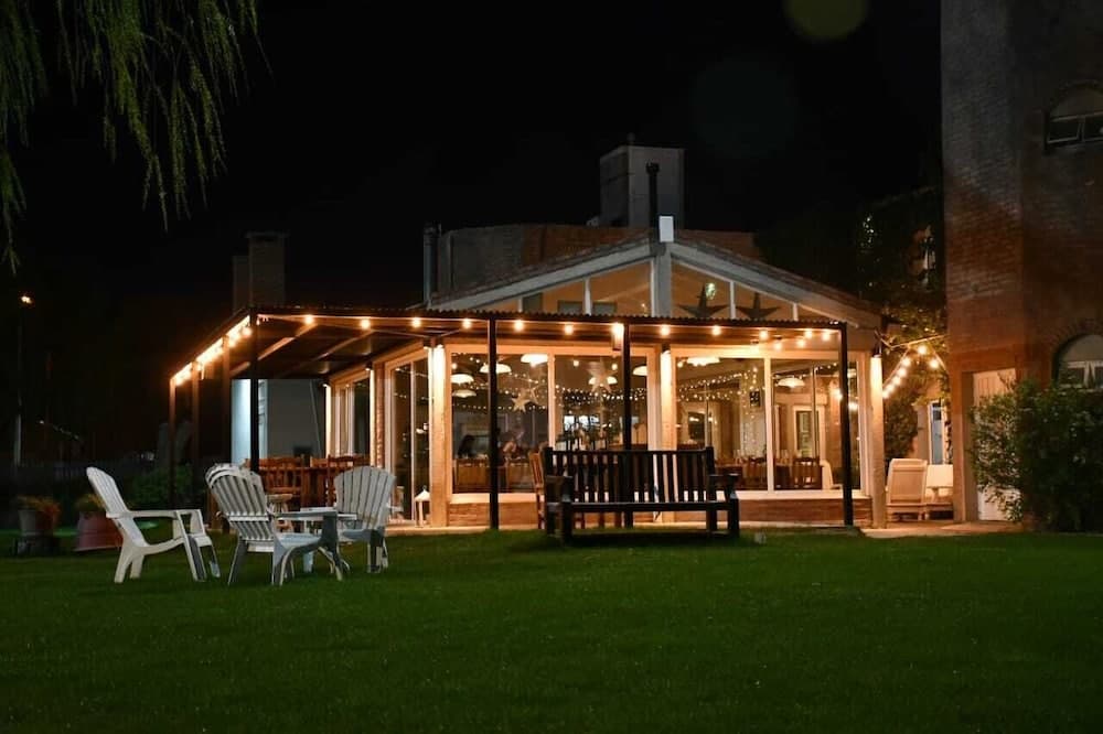 La Posada De Madryn main