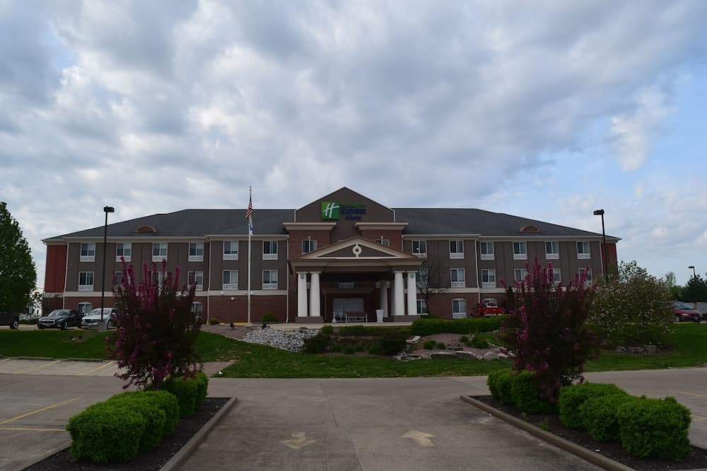 Holiday Inn Express And Suites Sparta