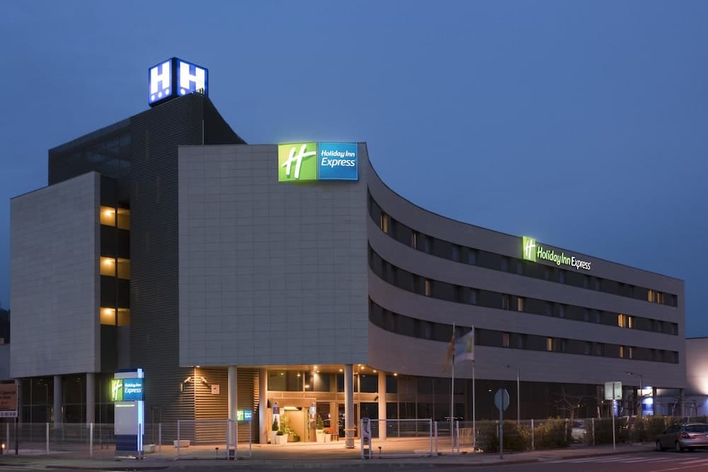 Holiday Inn Express Molins de Rei main