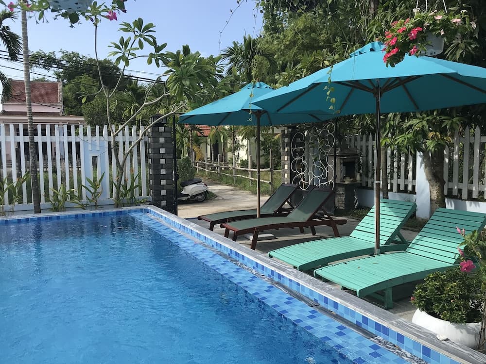 The Moon River Homestay & Villa main