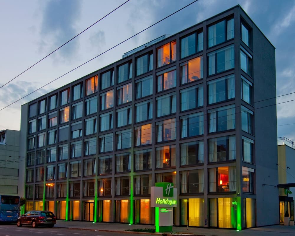 Holiday Inn Salzburg City main