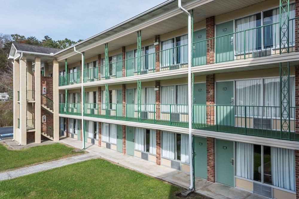 Days Inn by Wyndham Jellico - Tennessee State Line main