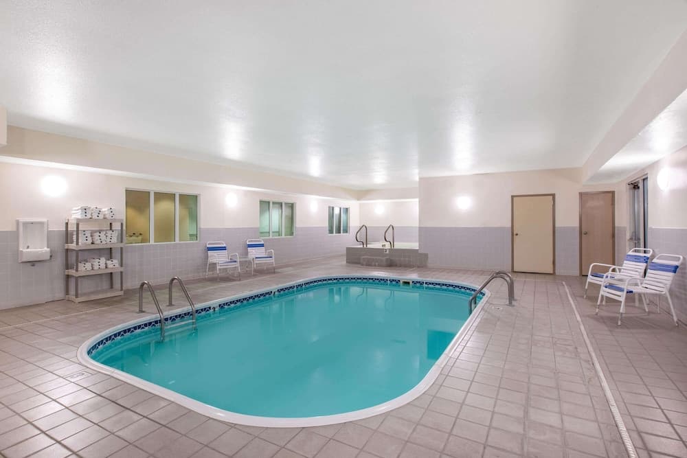 La Quinta Inn by Wyndham Lincoln main