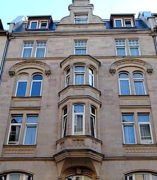 City Hotel West main