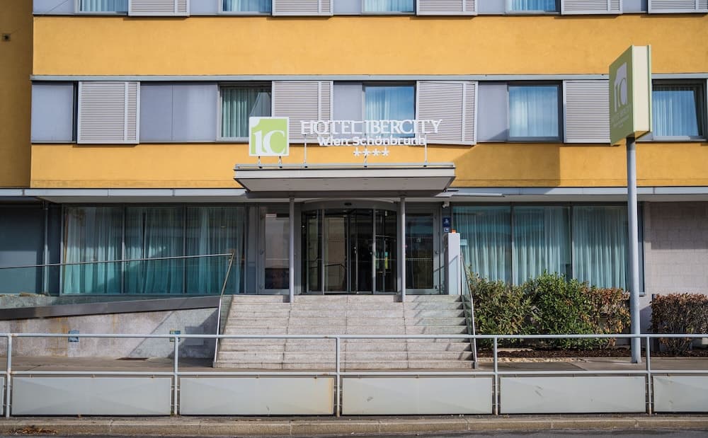 Austria Trend Hotel Zoo main