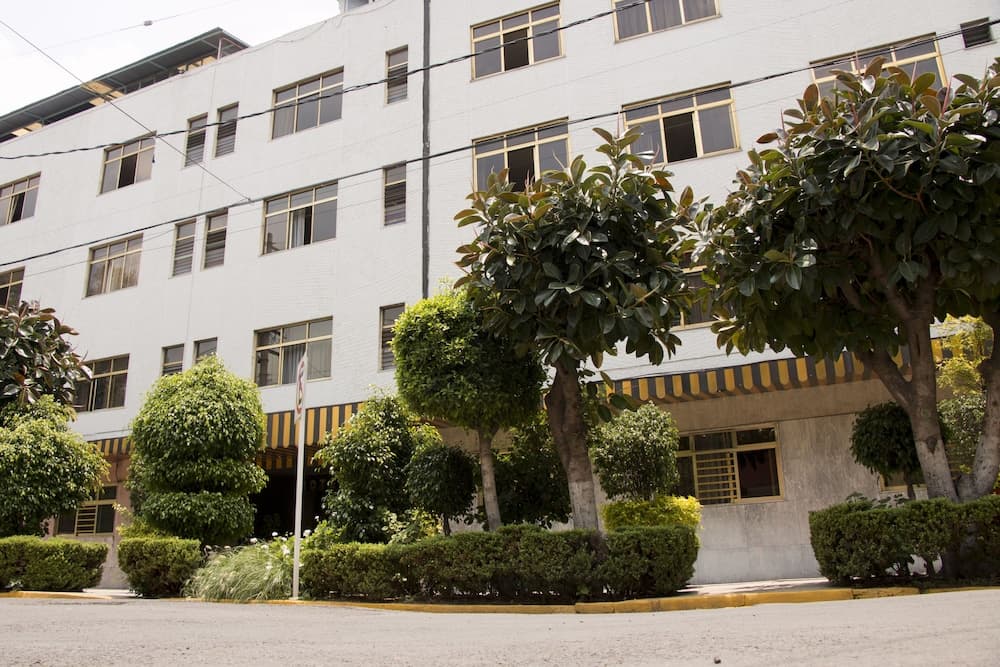 Hotel El Estadio main