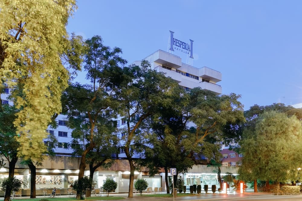 Hesperia Sevilla main