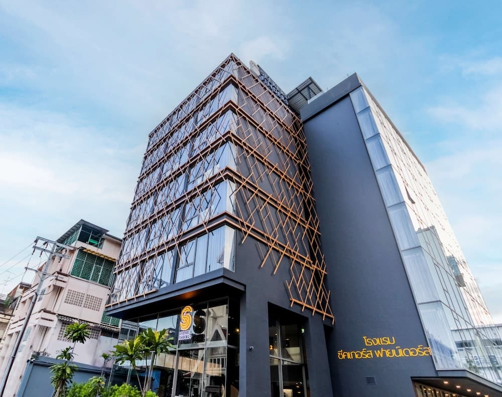 Seekers Finders Rama Iv Hotel, Surestay Collection By Best Western main