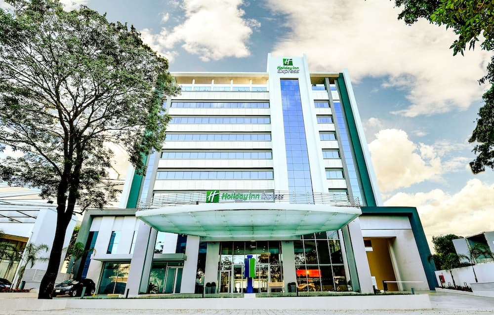Holiday Inn Express Asuncion Aviadores main