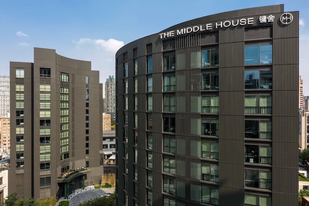 The Middle House main