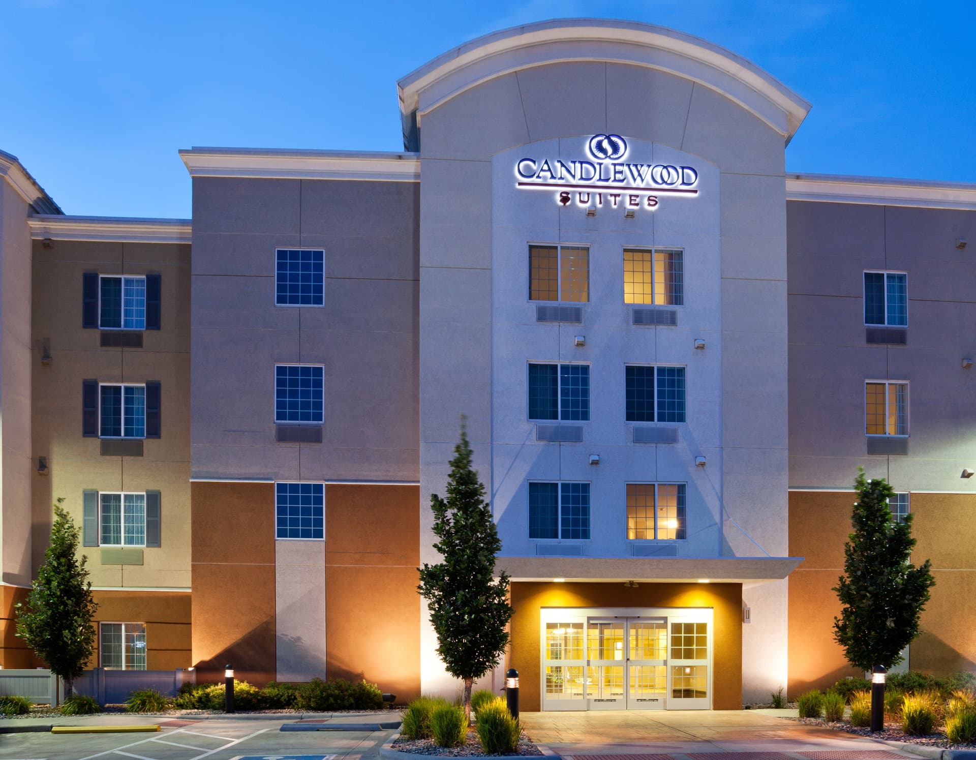 Candlewood Suites Sioux Falls main
