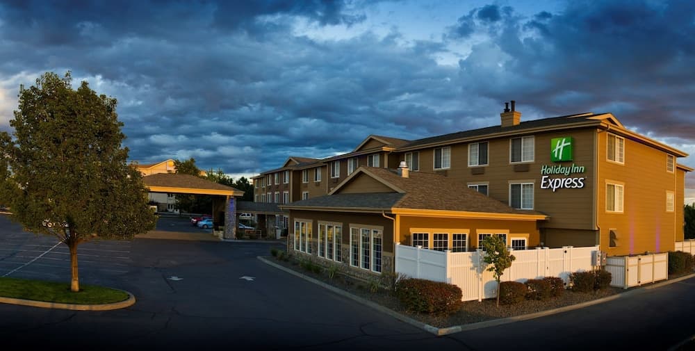 Holiday Inn Express Walla Walla main