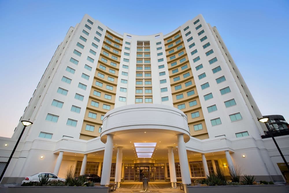 Southern Sun Waterfront Cape Town main