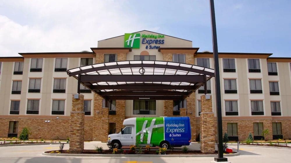 Holiday Inn Express And Suites St Louis Airport
