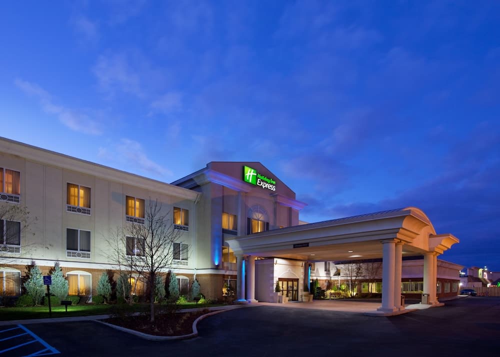 Holiday Inn Express Toledo Oregon main